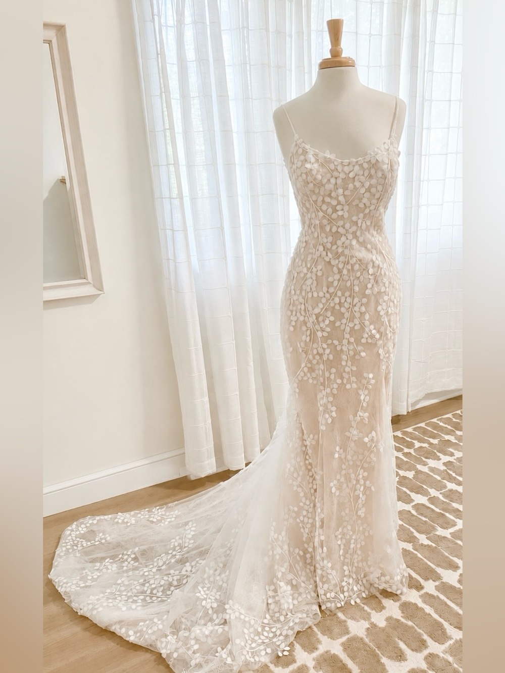 Allure Bridals Wedding Gown – Size 10 – NWT